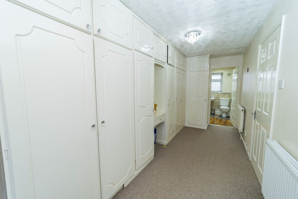 Additional image 20 of 4 bed semi-detached house for saleOriel Drive, Syston, Leicester LE7