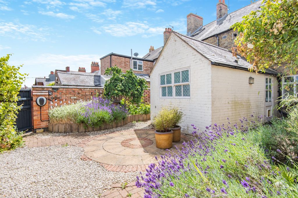Additional image 4 of 5 bed property for saleLeicester Road, Oakham LE15