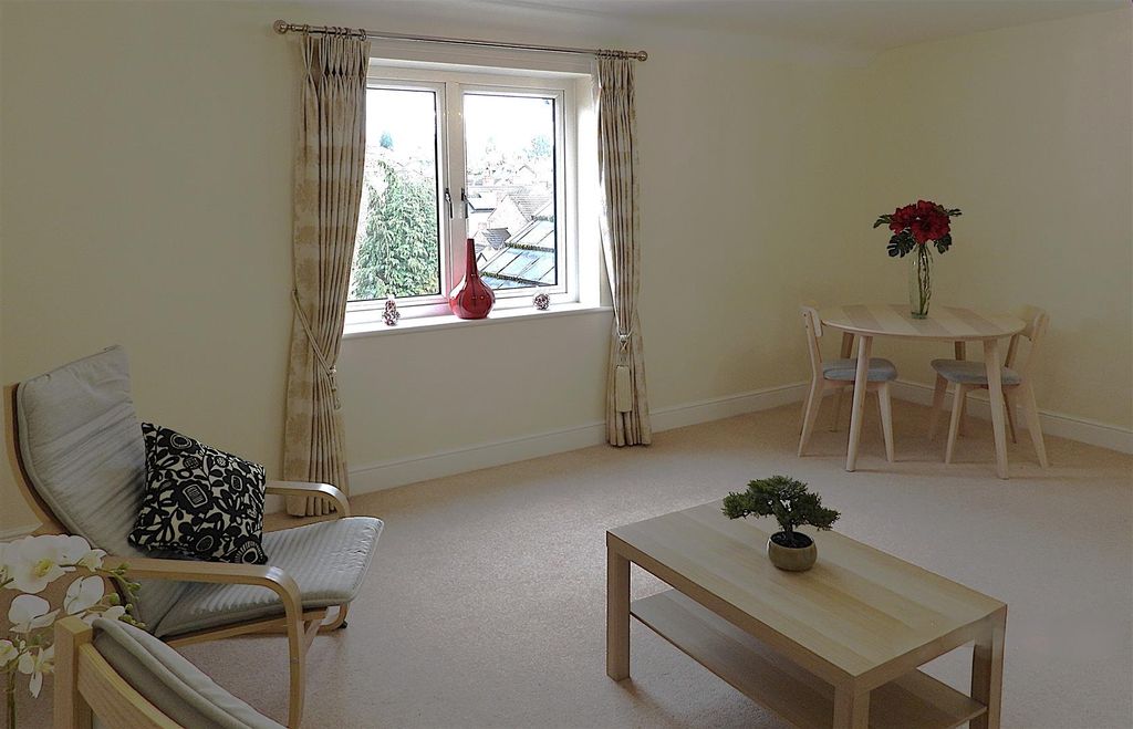 Additional image 2 of 2 bed flat for saleAlgar Court, Penn Road, Wolverhampton WV4