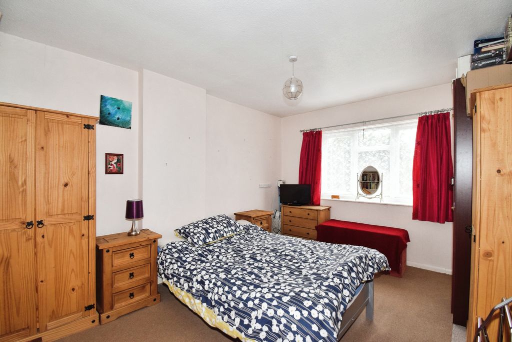 Additional image 13 of 3 bed semi-detached house for saleLambourne Road, Birstall, Leicester, Leicestershire LE4