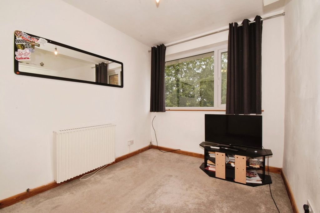 Additional image 9 of 4 bed semi-detached house for saleLamport Close, Wigston, Leicestershire LE18