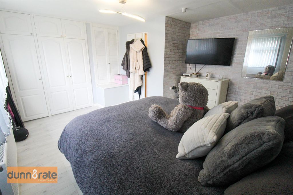 Additional image 8 of 2 bed town house for saleHoniton Walk, Longton, Stoke-On-Trent ST3