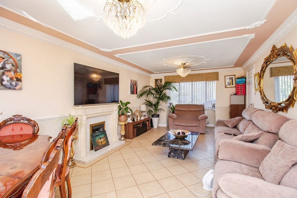 Additional image 4 of 4 bed detached house for salePulteney Drive, Stafford ST16