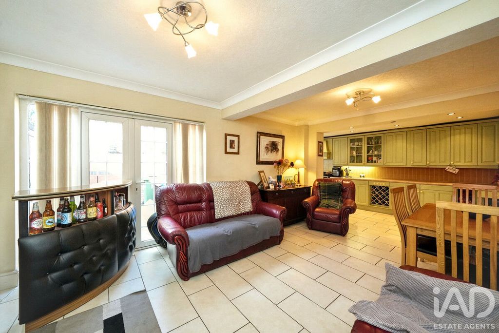 Additional image 4 of 4 bed detached house for saleThe Holloway, Dudley DY3
