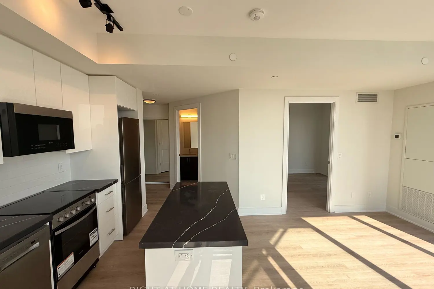 15 Ellerslie Avenue 2202