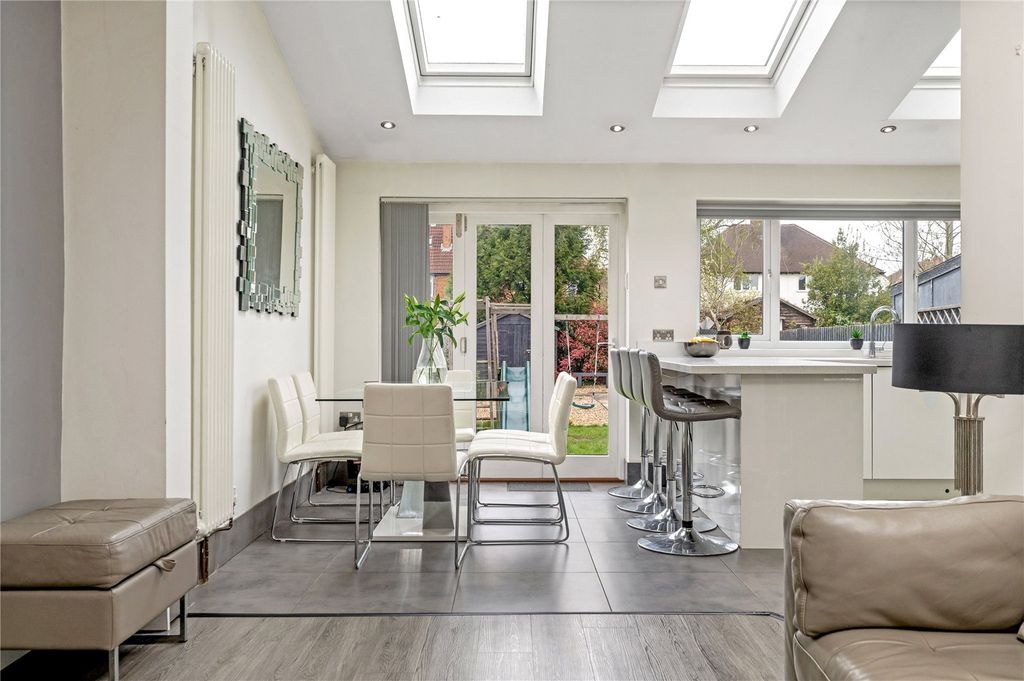 3 bed semi-detached house for saleWestgate Road, Knighton, Leicester LE2 photo 3