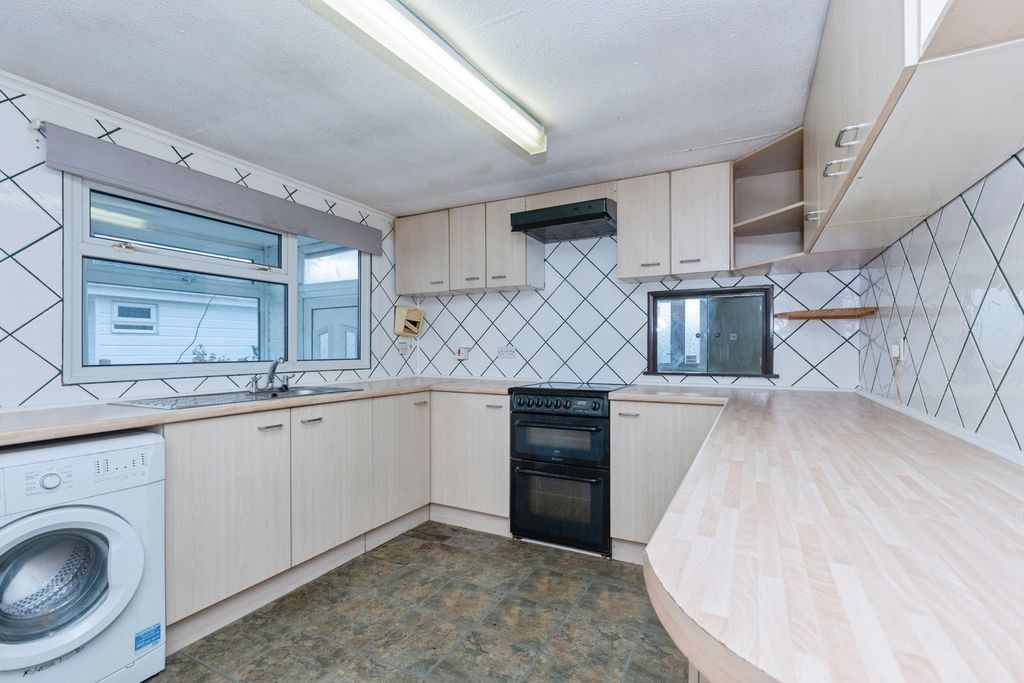 Additional image 9 of 2 bed property for saleSpringfield Park, Wykin Road, Hinckley, Leicestershire LE10