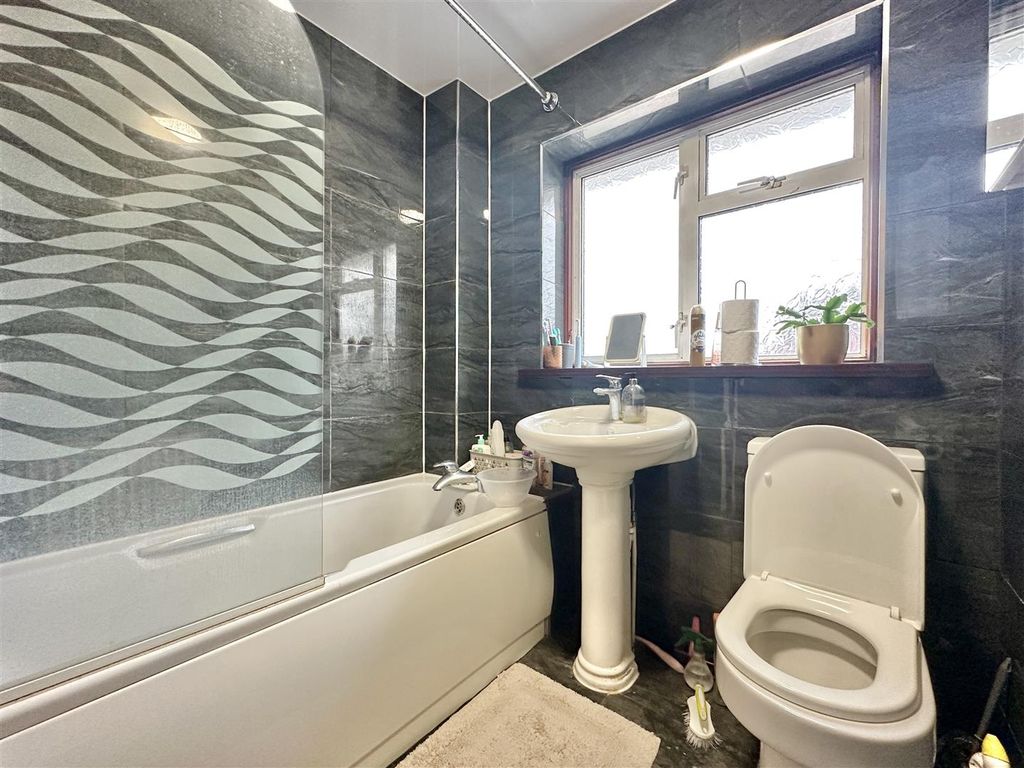 Additional image 17 of 4 bed semi-detached house for saleTrevino Drive, Rushey Mead, Leicester LE4