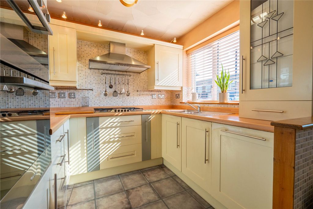 Additional image 7 of 3 bed semi-detached house for saleGoldsborough, Wilnecote, Tamworth, Staffordshire B77