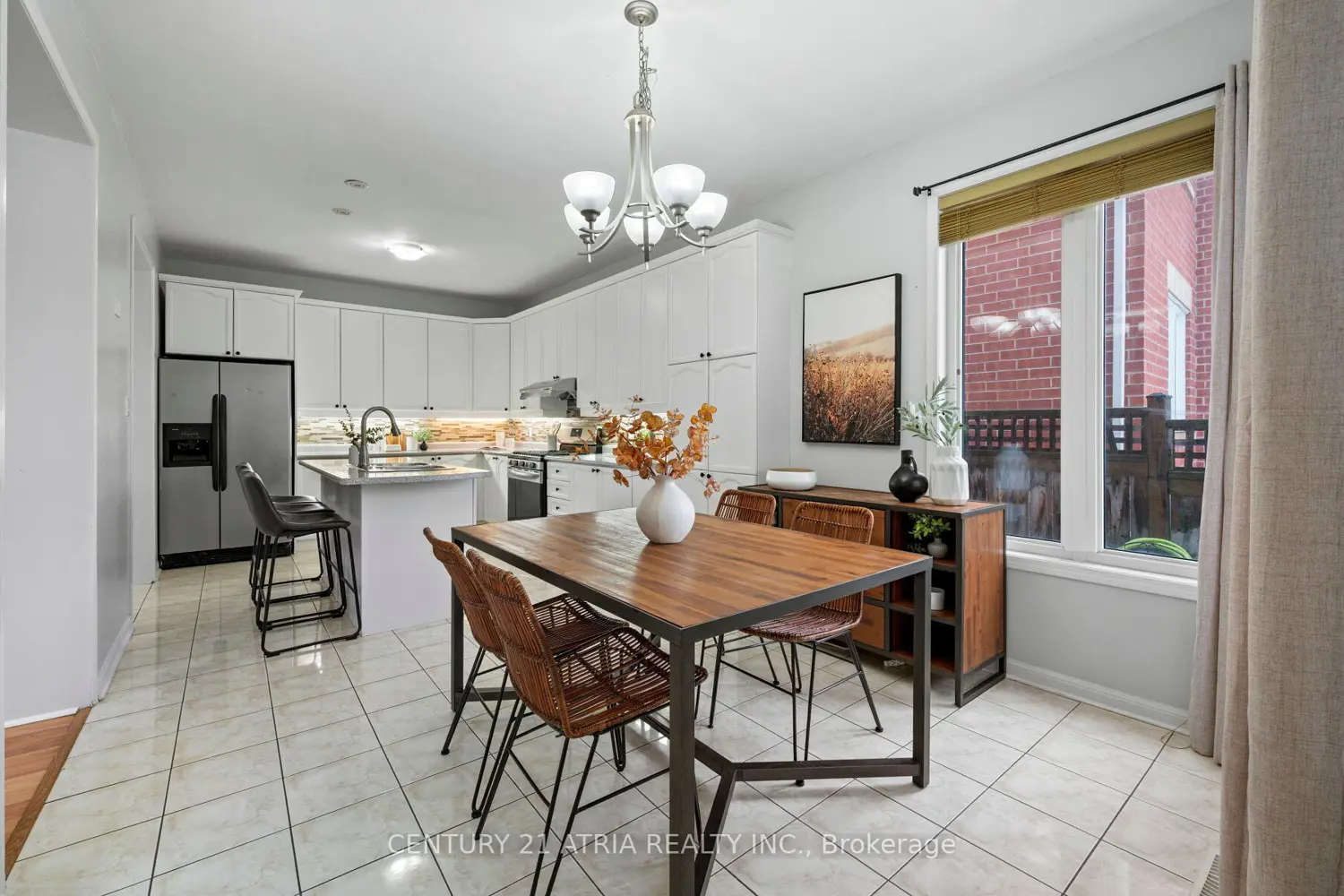 Additional image 3 of 16 Peony Street