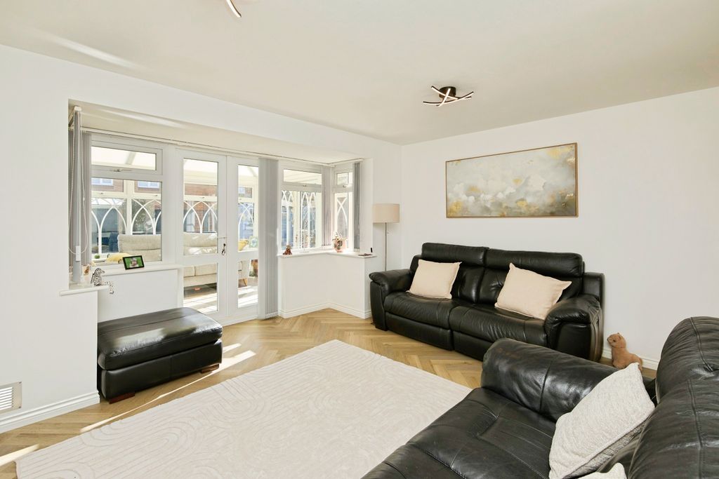 Additional image 5 of 4 bed detached house for saleAmberlands, Stretton, Burton-On-Trent DE13
