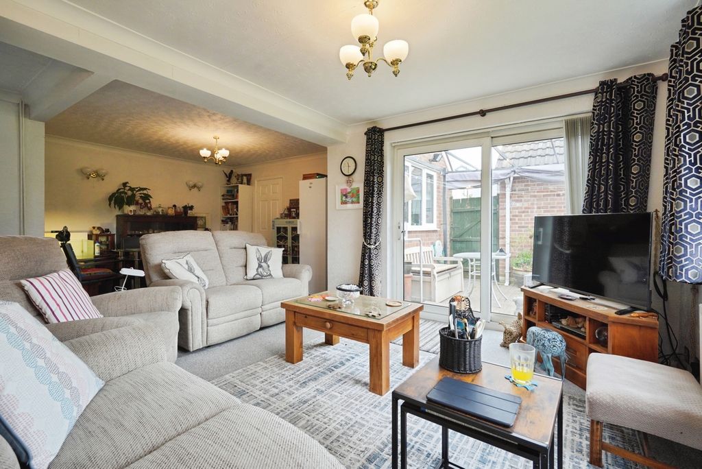 Additional image 6 of 3 bed bungalow for saleSt. Andrews Drive, Burton-On-Trent, Staffordshire DE13