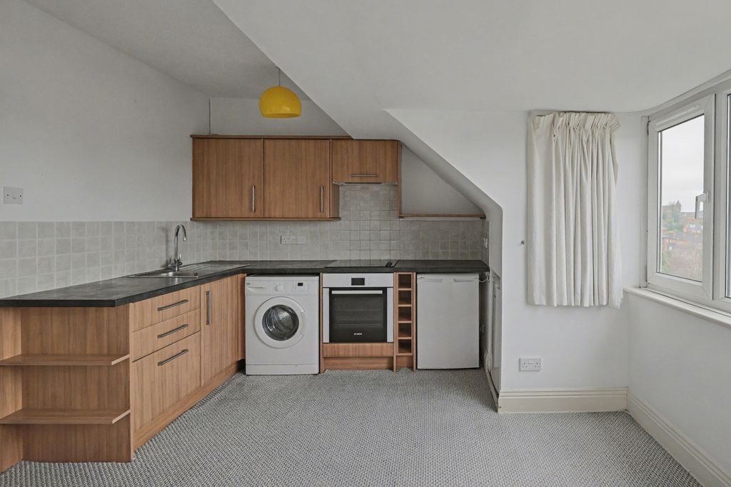 Additional image 4 of 1 bed flat for saleSt. Marks Road, Salisbury, Wiltshire SP1
