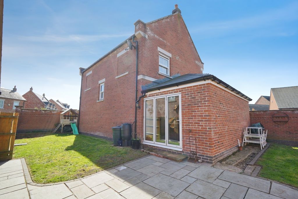 Additional image 8 of 4 bed detached house for saleMagnolia Close, Tutbury, Burton-On-Trent, Staffordshire DE13