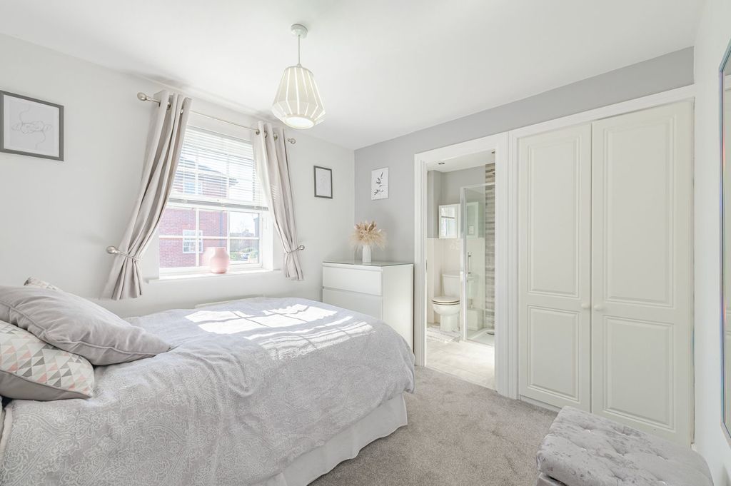 Additional image 14 of 5 bed detached house for saleHewitt Close, Fradley WS13