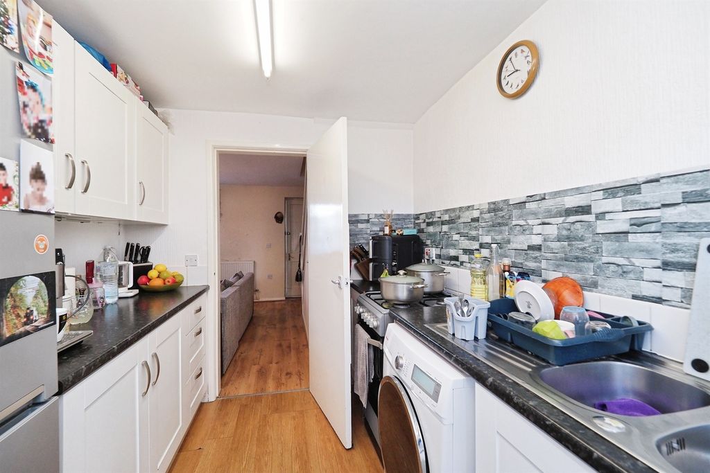 Additional image 3 of 4 bed semi-detached house for saleChristie Drive, Loughborough LE11