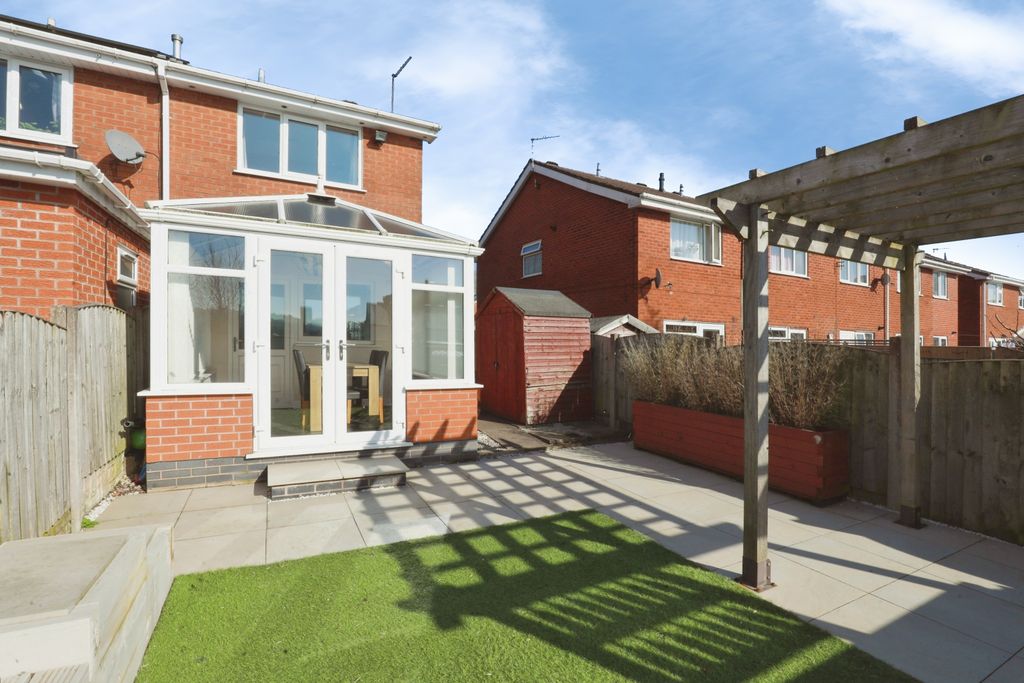 2 bed semi-detached house for saleEdmonton Grove, Stoke-On-Trent ST2