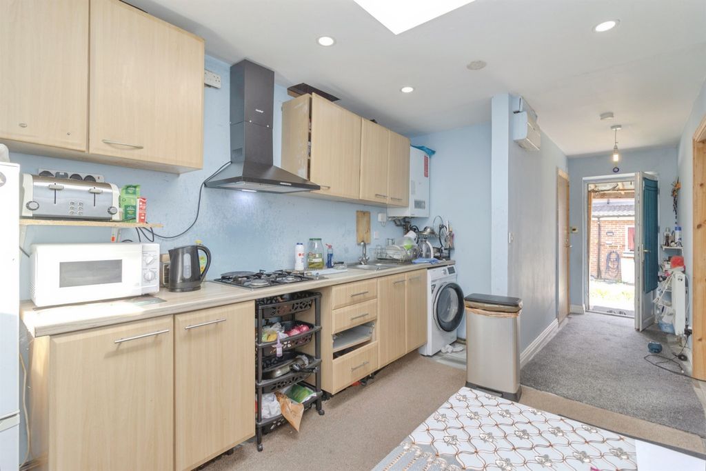 Additional image 11 of 5 bed end terrace house for salePollard Road, Leicester LE3