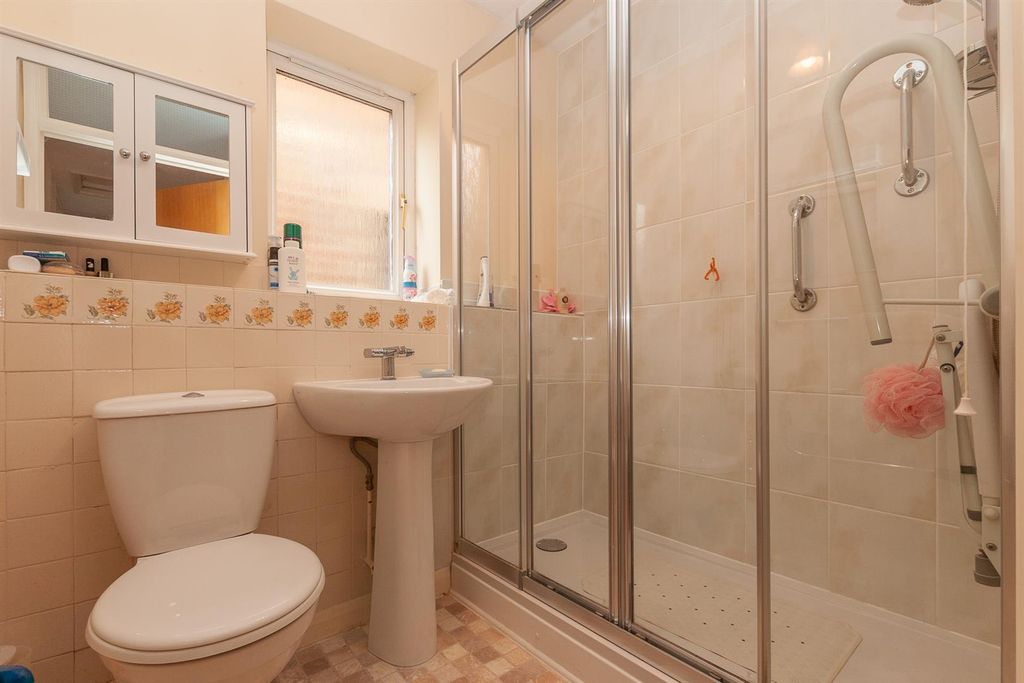 Additional image 7 of 2 bed flat for saleThe Mulberrys, Royal Wootton Bassett, Swindon SN4