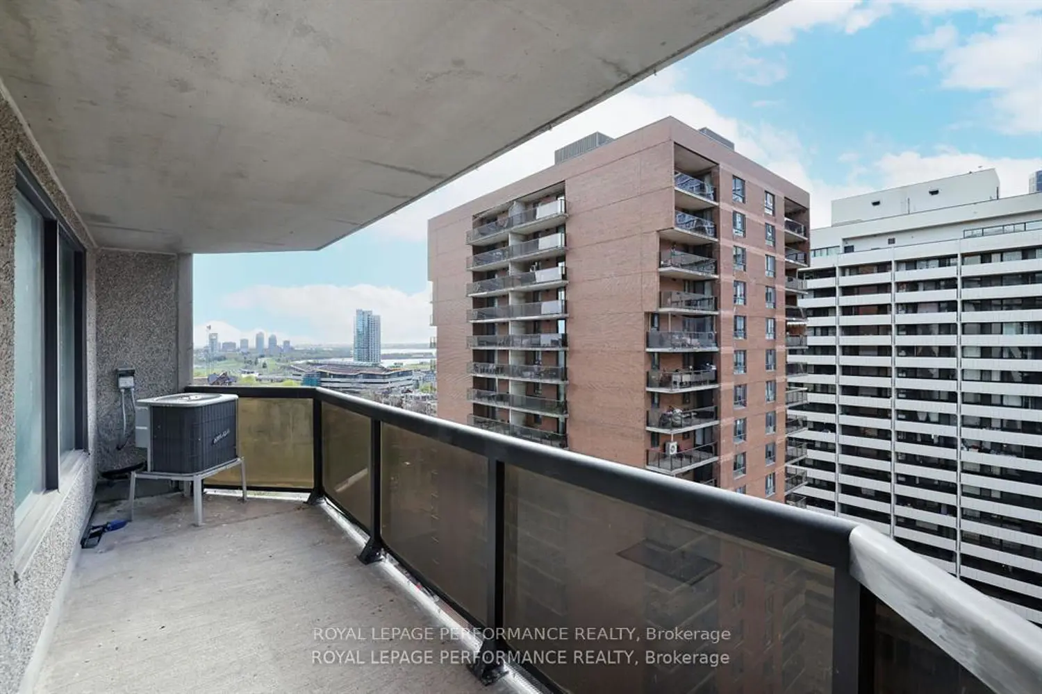 Additional image 9 of 470 Laurier Avenue 1701