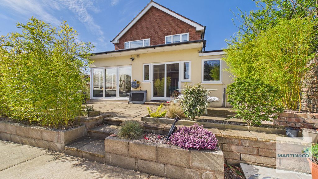 3 bed detached house for saleTinkers Green Road, Wilnecote, Tamworth B77