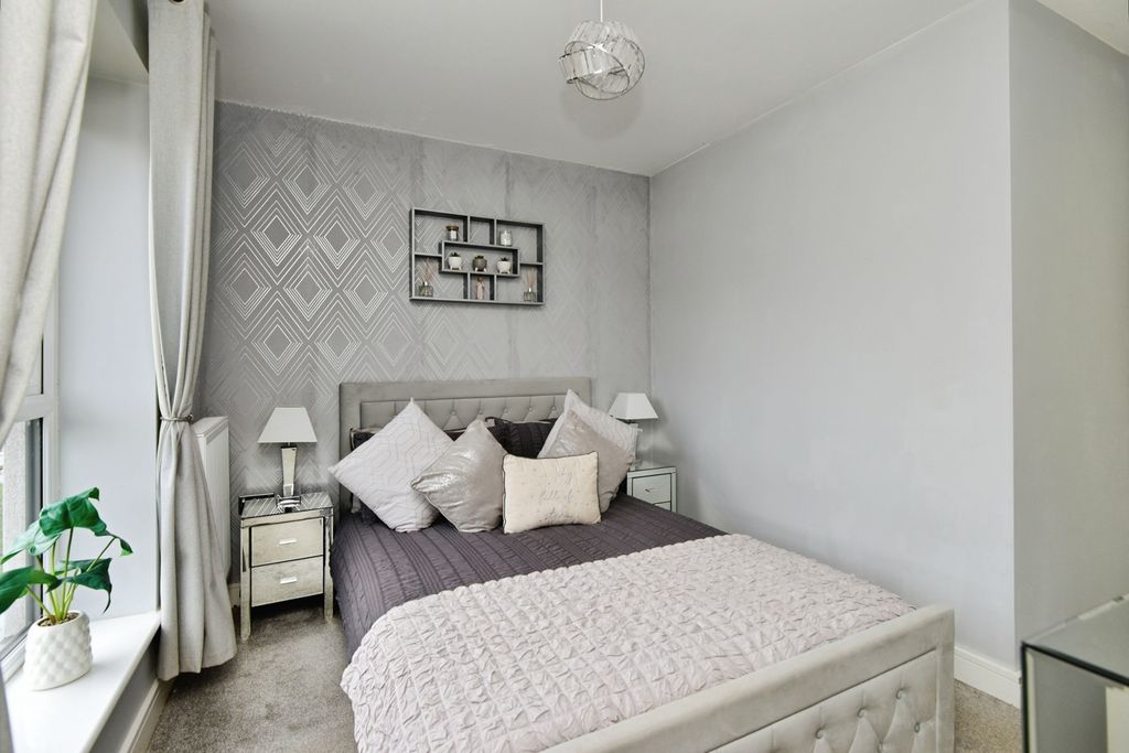 Additional image 10 of 3 bed semi-detached house for saleFell Avenue, Newcastle, Staffordshire ST5