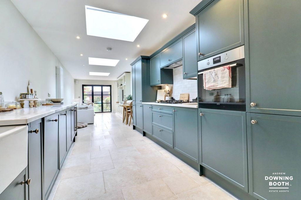 4 bed terraced house for saleWalsall Road, Lichfield, - Renovated Throughout WS13