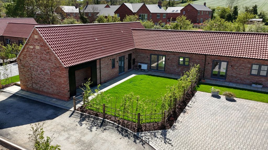 2 bed bungalow for saleNorth Lodge Courtyard, Old Dalby, Melton Mowbray, Leicestershire LE14