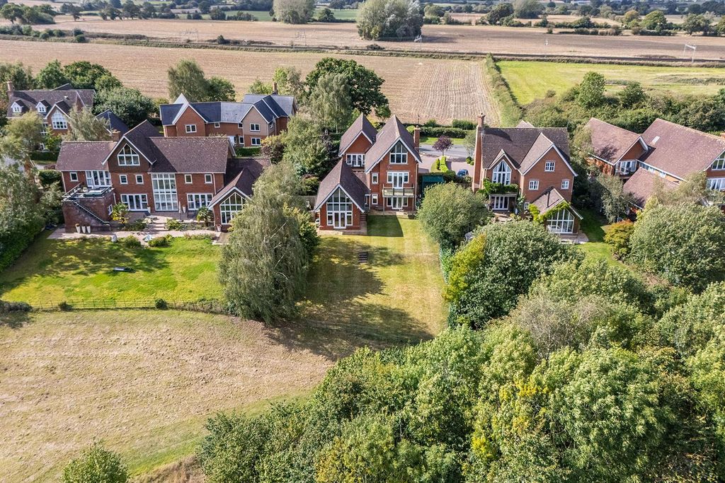 Additional image 5 of 5 bed detached house for saleFreshwater Drive, Weston, Cheshire CW2