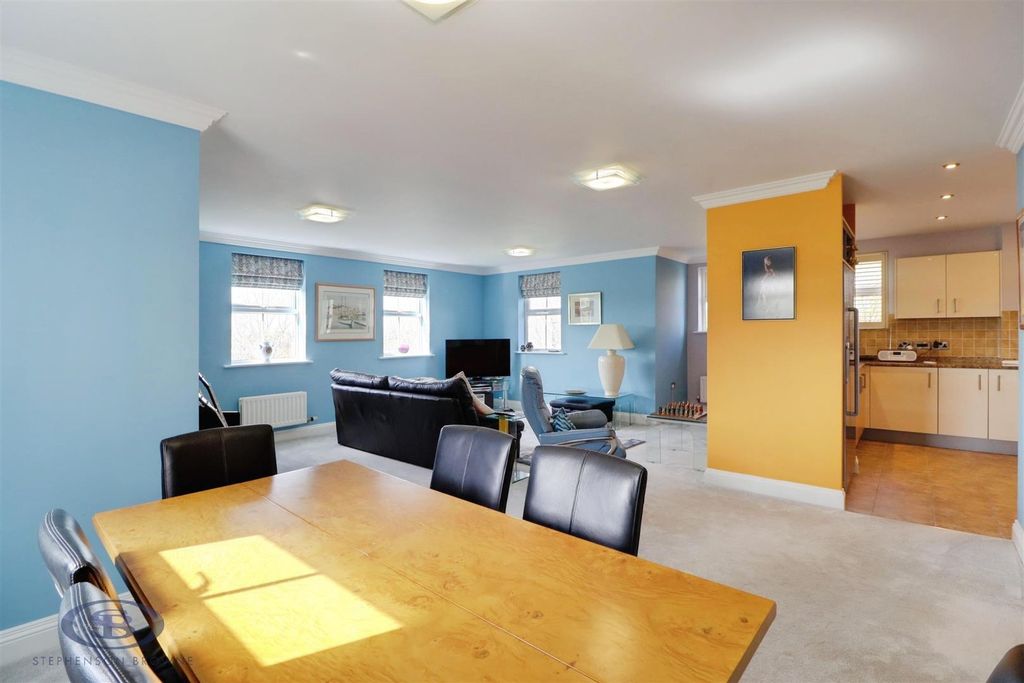 Additional image 2 of 3 bed flat for saleAshbourne Drive, Weston, Crewe CW2