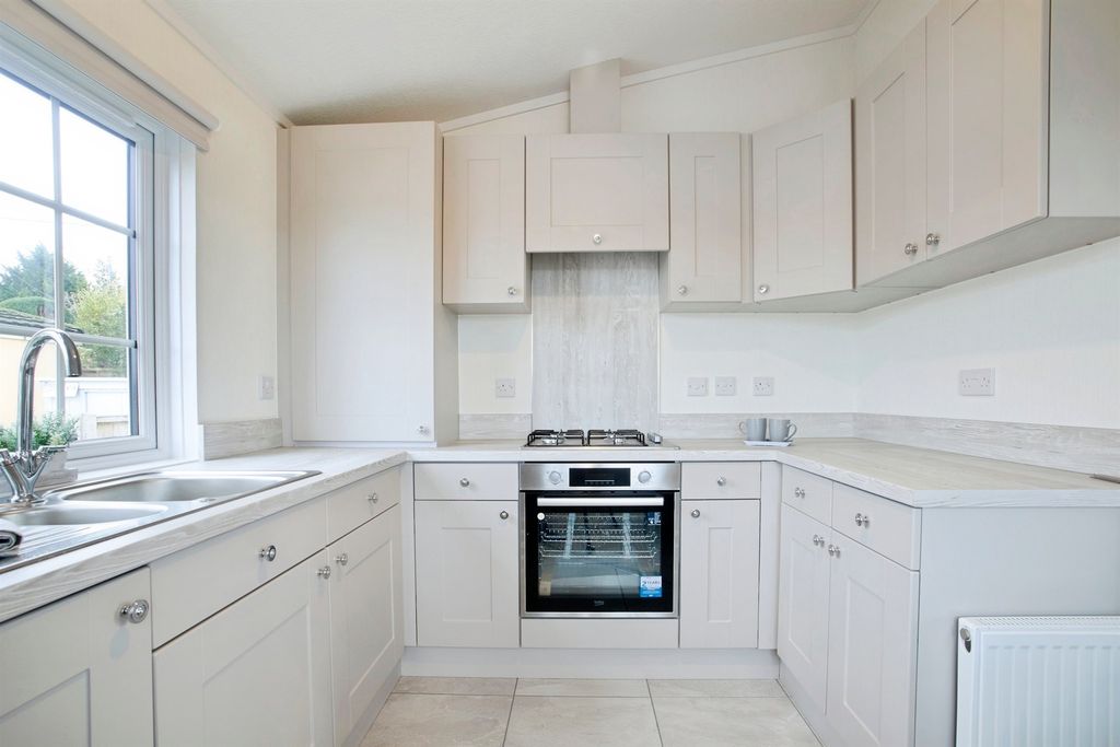 Additional image 5 of 2 bed mobile/park home for saleHolders Road, Amesbury, Salisbury SP4