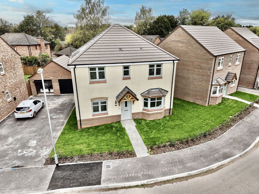 4 bed property for saleCastle Meadows, Eccleshall ST21 photo 5