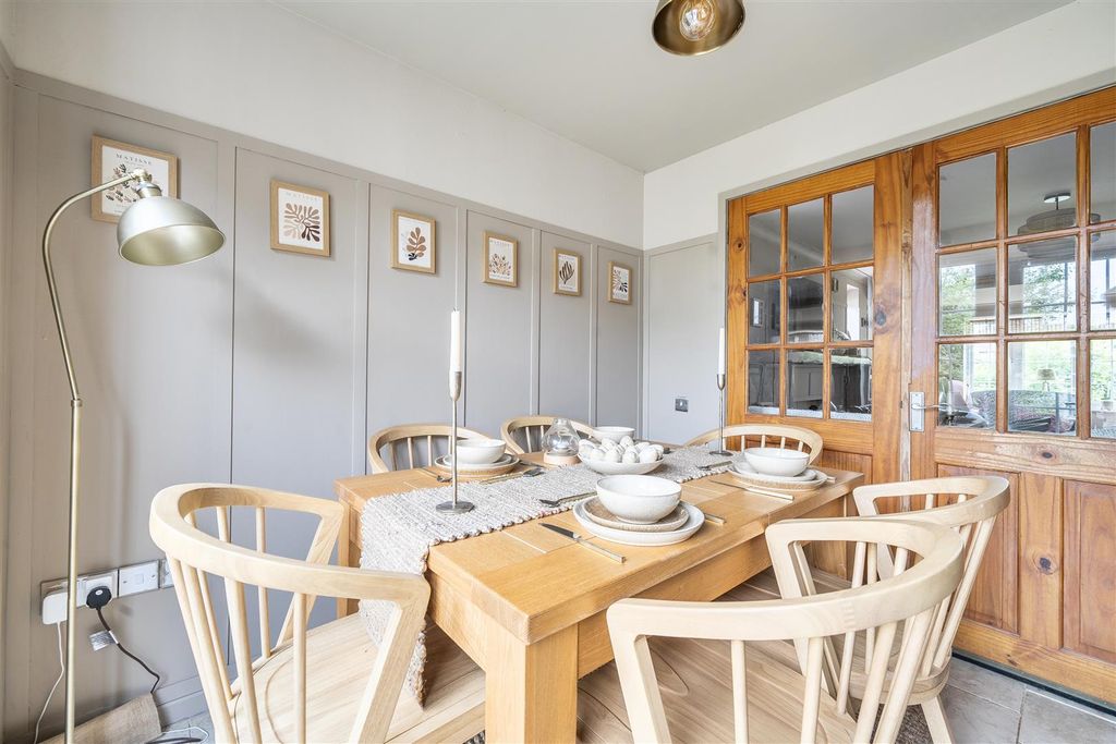 Additional image 8 of 5 bed detached house for saleBramble Drive, Chippenham SN15
