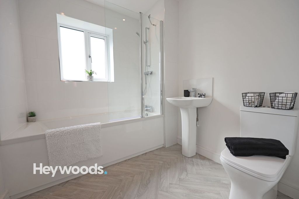 Additional image 7 of 3 bed town house for saleHeath Street, Newcastle ST5