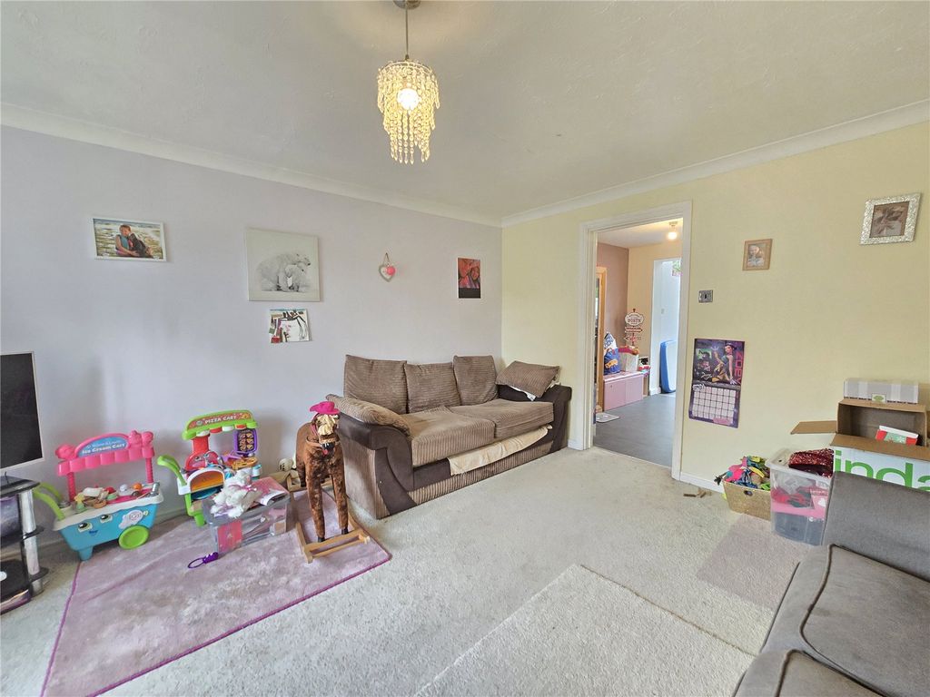 Additional image 2 of 3 bed semi-detached house for saleGlendale Court, Wilnecote, Tamworth, Staffordshire B77