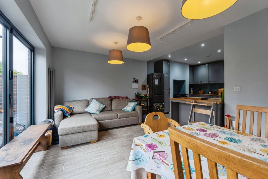 Additional image 10 of 3 bed semi-detached house for saleLower Cambridge Street, Loughborough LE11