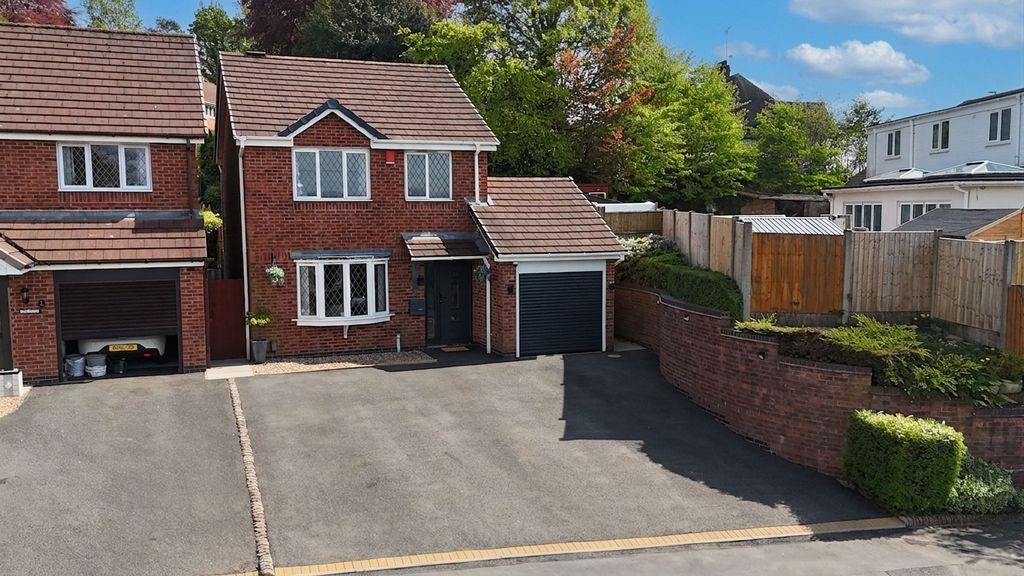 3 bed detached house for saleCastleton Road, Stoke-On-Trent ST3