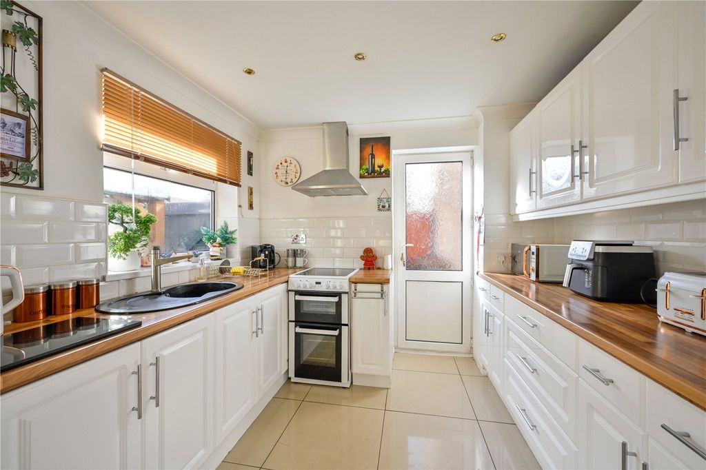 3 bed detached house for saleCleveland Walk, Western Downs, Stafford, Staffs ST17 photo 4