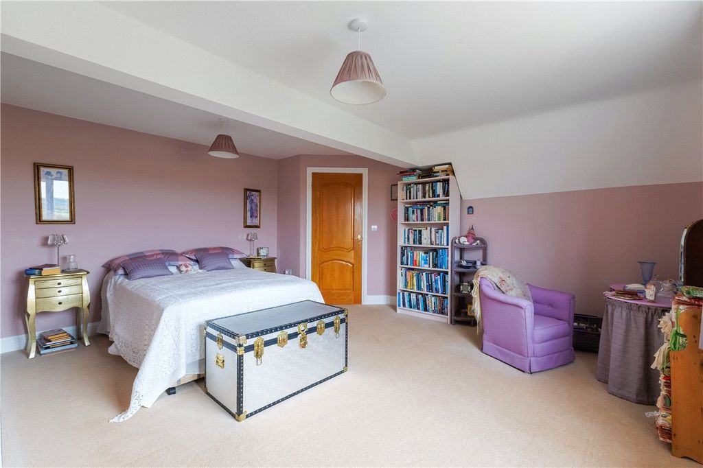 Additional image 21 of 6 bed detached house for saleThe Barton, Clyffe Pypard, Swindon, Wiltshire SN4