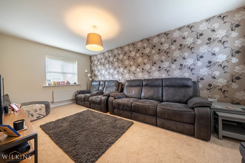 Additional image 13 of 4 bed detached house for saleLowes Drive, Tamworth, Staffordshire B77