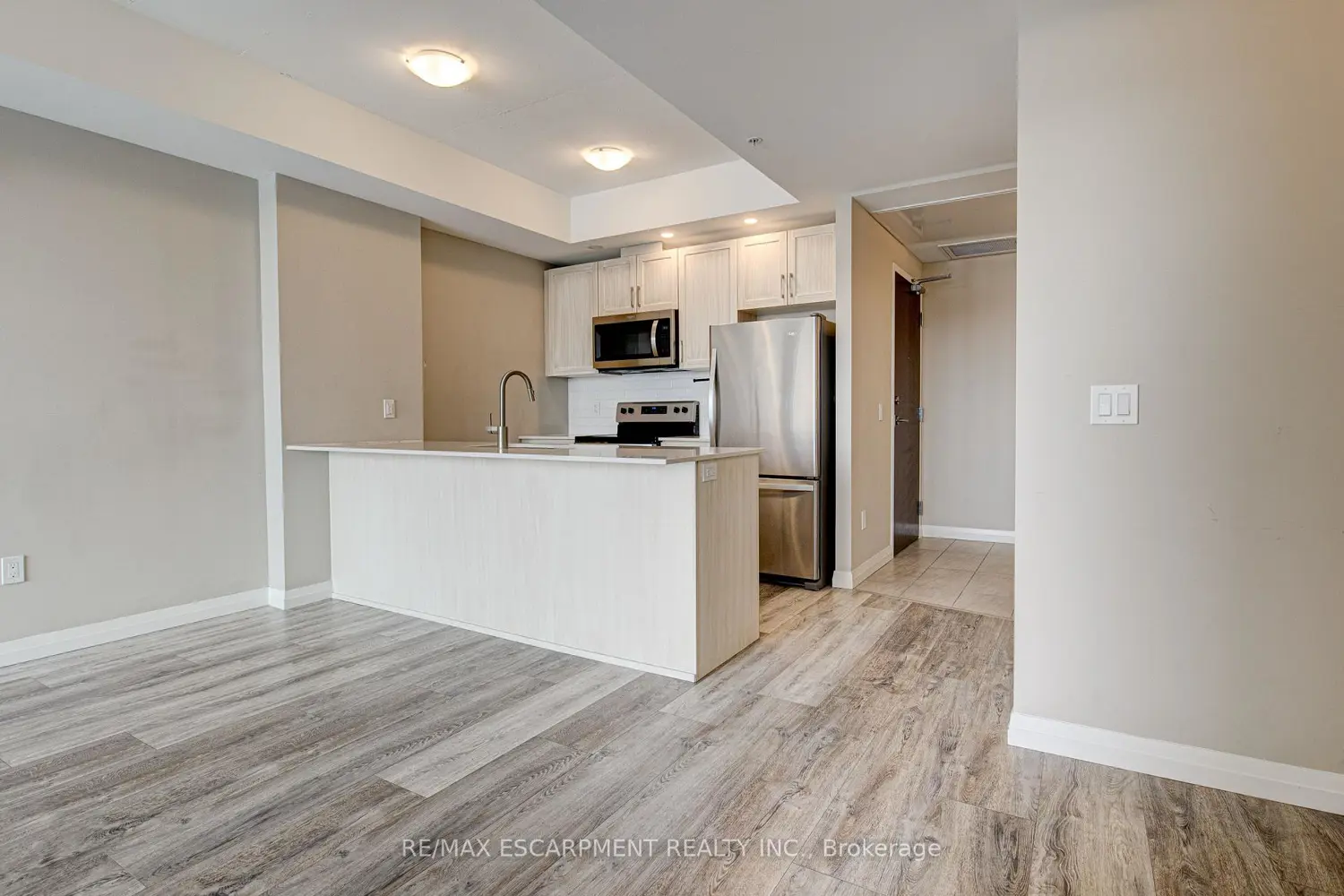 Additional image 6 of 108 Garment Street 1007