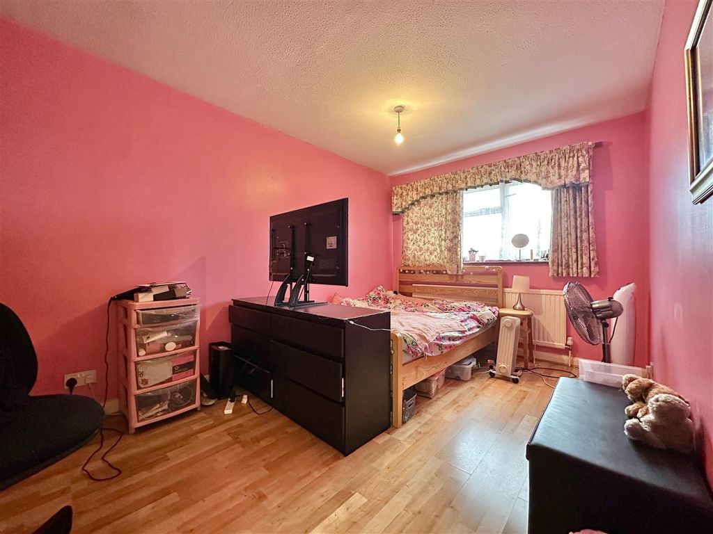 Additional image 15 of 4 bed semi-detached house for saleTrevino Drive, Rushey Mead, Leicester LE4