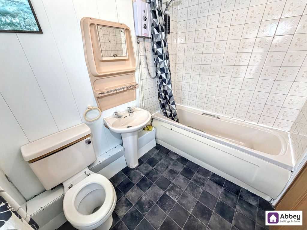 Additional image 9 of 3 bed semi-detached house for saleBillington Close, Leicester LE4