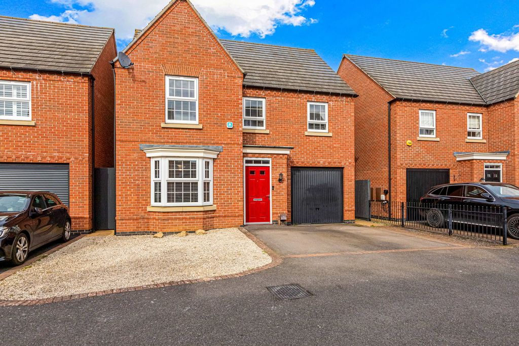 4 bed detached house for saleCottesmore Close, Syston, Leicester LE7
