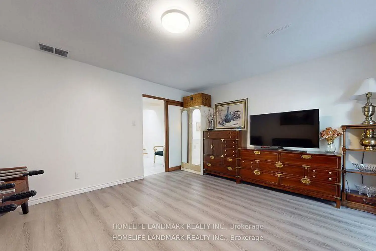 Additional image 17 of 32 Coatsworth Crescent