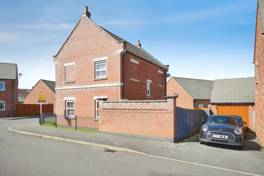 Additional image 19 of 4 bed detached house for saleMagnolia Close, Tutbury, Burton-On-Trent, Staffordshire DE13