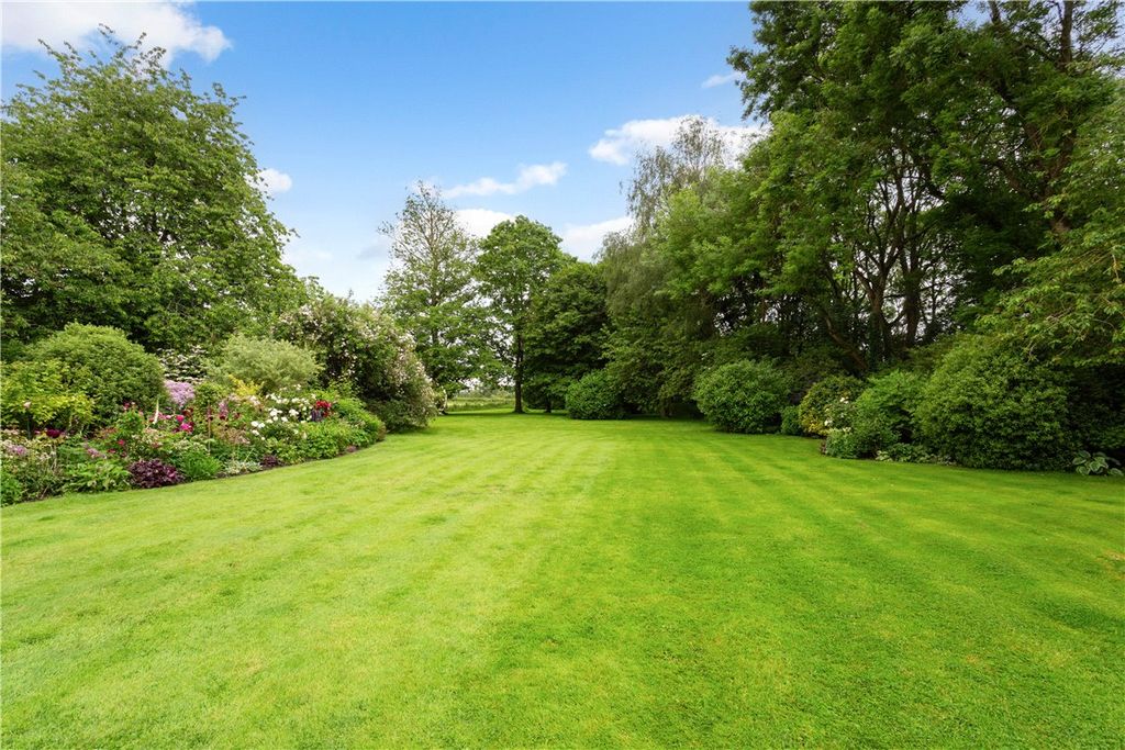 Additional image 19 of 5 bed detached house for saleThe Street, Marden, Devizes, Wiltshire SN10