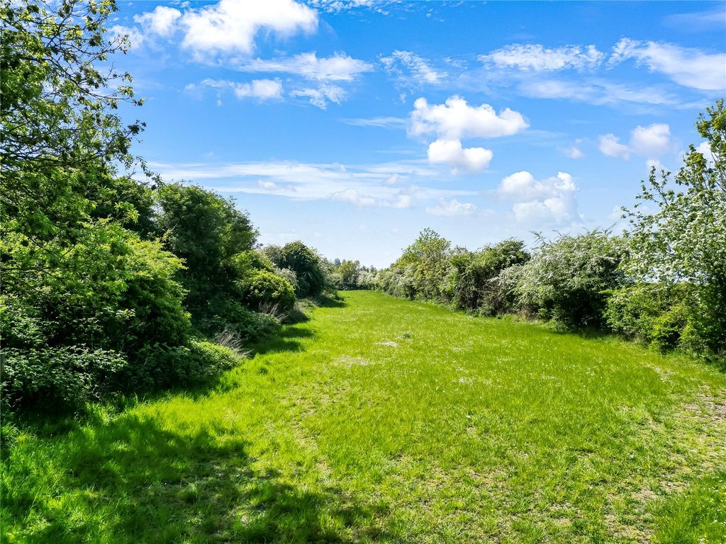 Additional image 3 of 3 bed semi-detached house for salePriors Hill, Wroughton, Swindon SN4