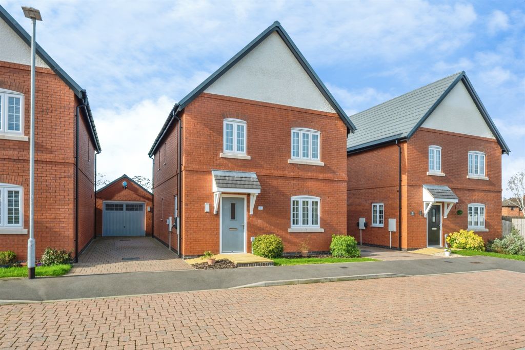4 bed detached house for saleFairfields, Branston, Burton-On-Trent DE14