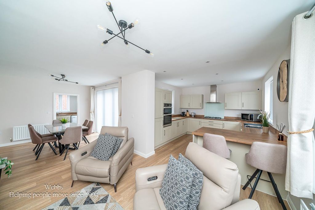 Additional image 2 of 4 bed detached house for saleElder Avenue, Essington, Wolverhampton WV11